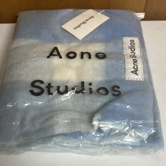 acne studios scarf - Picture 2 of 2